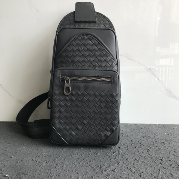 ボッテガヴェネタバッグ着用イメージ